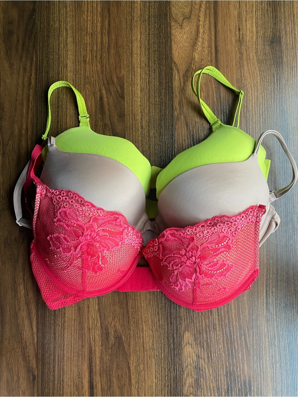 Victoria's Secret Neon Green, Red Lace, & Neutral bras set of three.